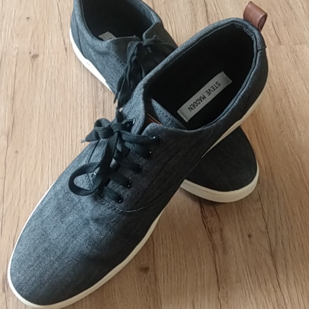 Steve Madden Fenom Size 16
